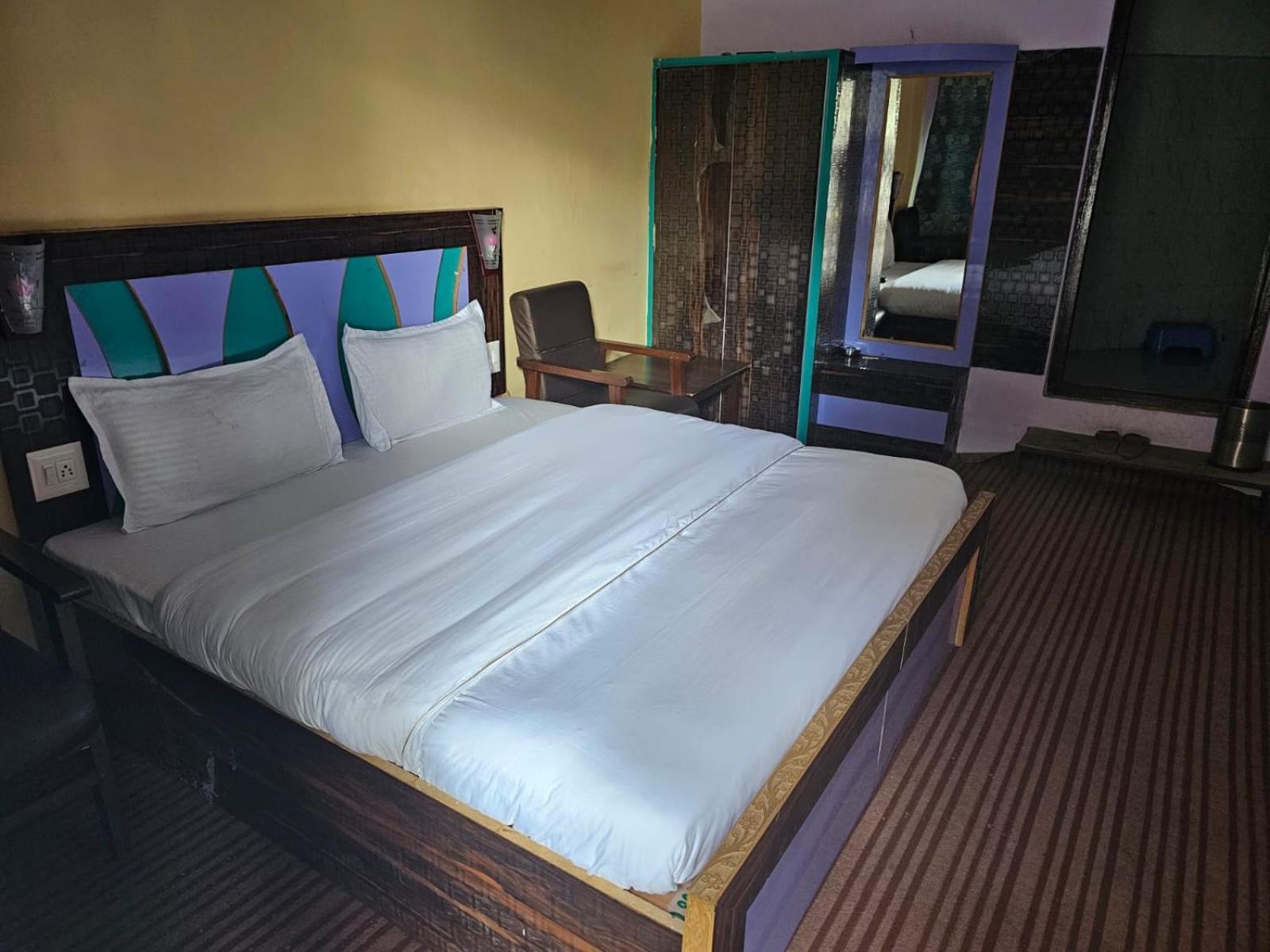Hotel Afzal And Restaurant Kargil Kültér fotó